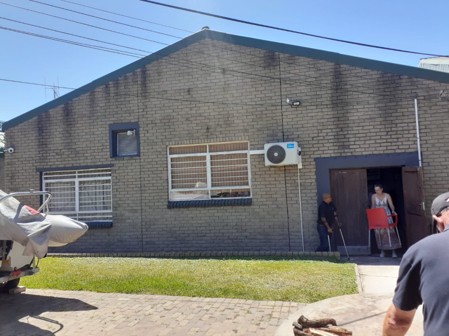Commercial Property for Sale in Voorbaai Western Cape